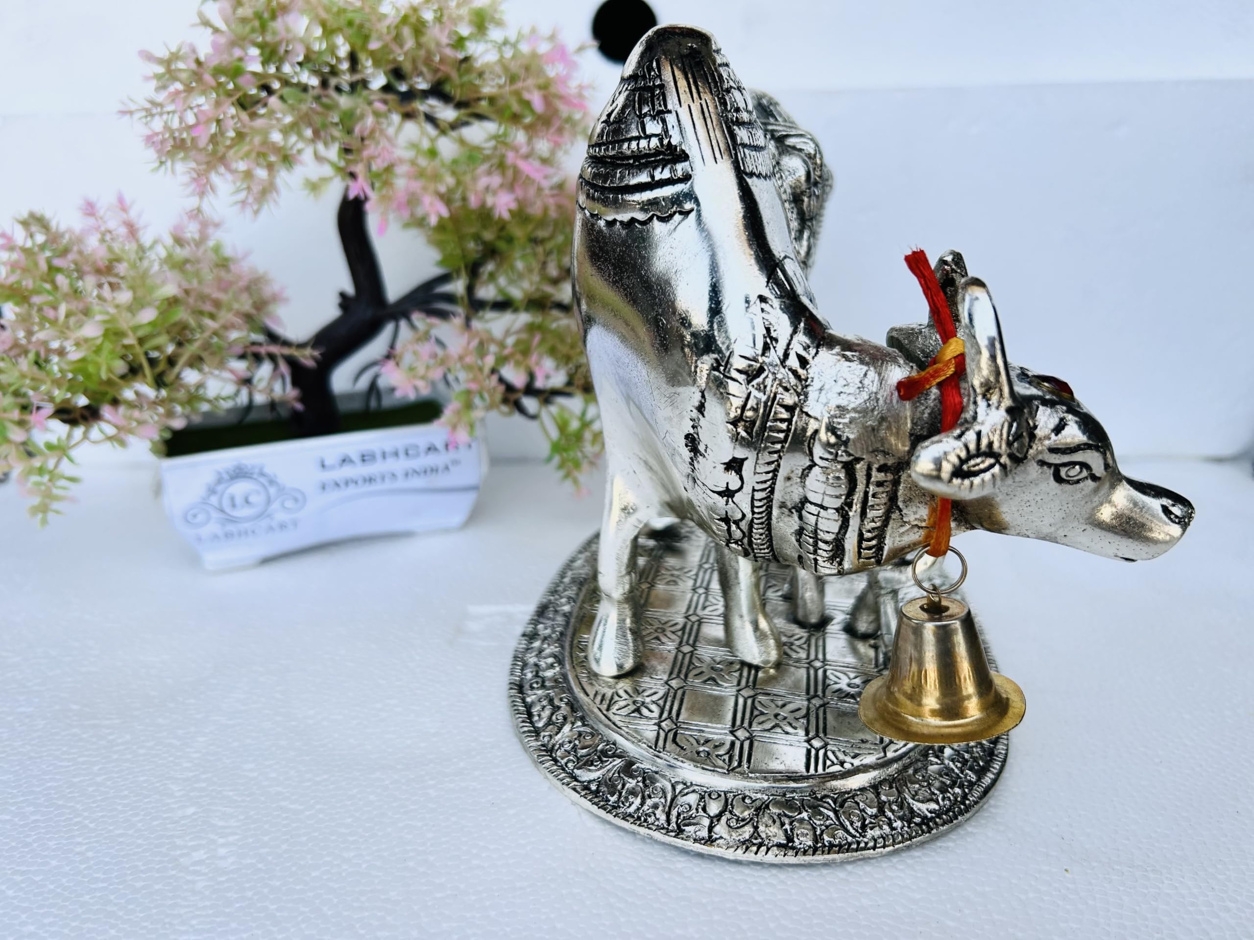 Labhcart Handcrafted Brass Action Golden Kamdhenu Cow With Calf,Vastu Gau Mata Idol,Spiritual Vastu Nandi Pooja Figurine Sculptu